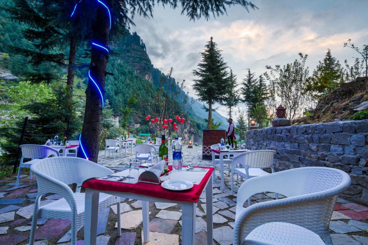 The Highland Park Hotel Manali  Exterior photo