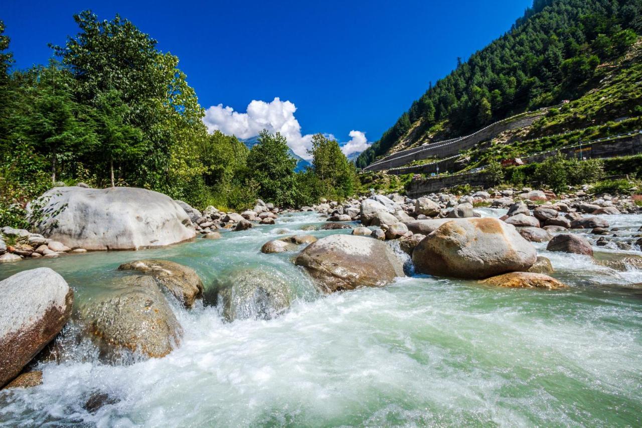 The Highland Park Hotel Manali  Exterior photo