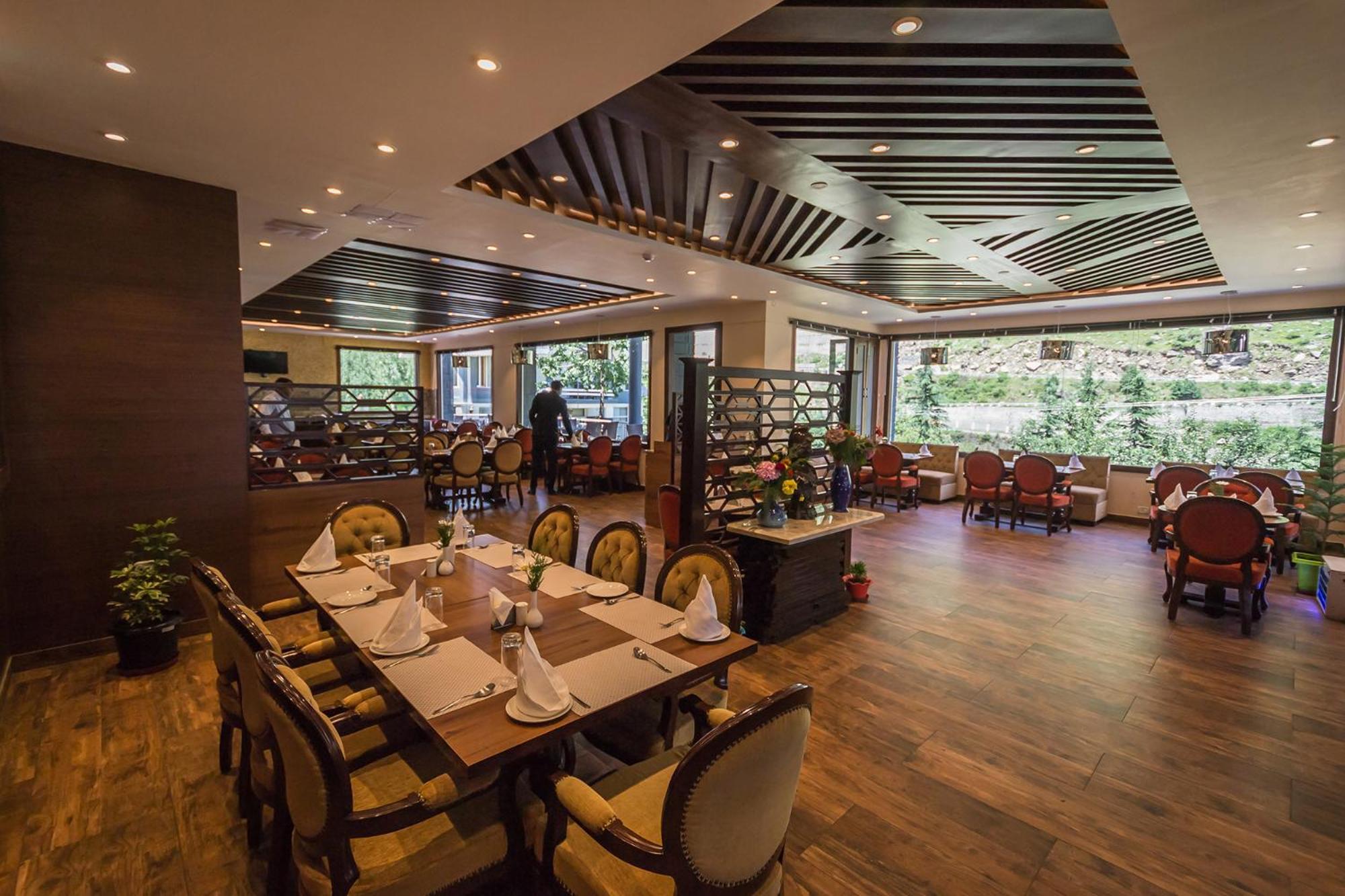 The Highland Park Hotel Manali  Exterior photo
