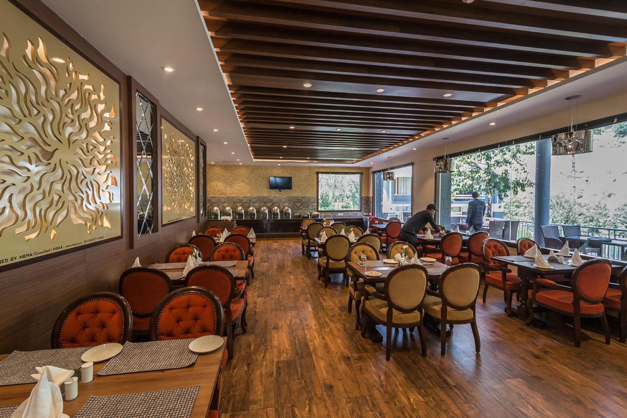 The Highland Park Hotel Manali  Exterior photo