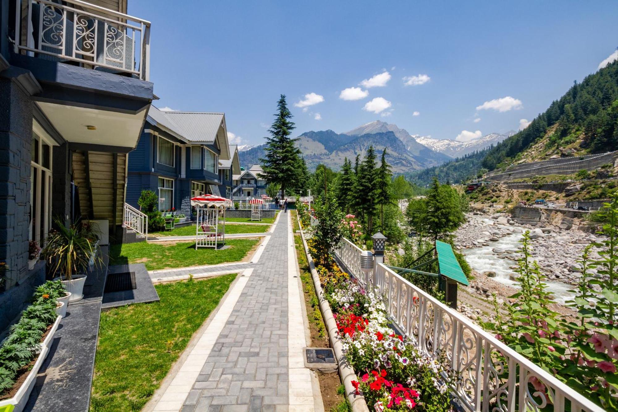 The Highland Park Hotel Manali  Exterior photo