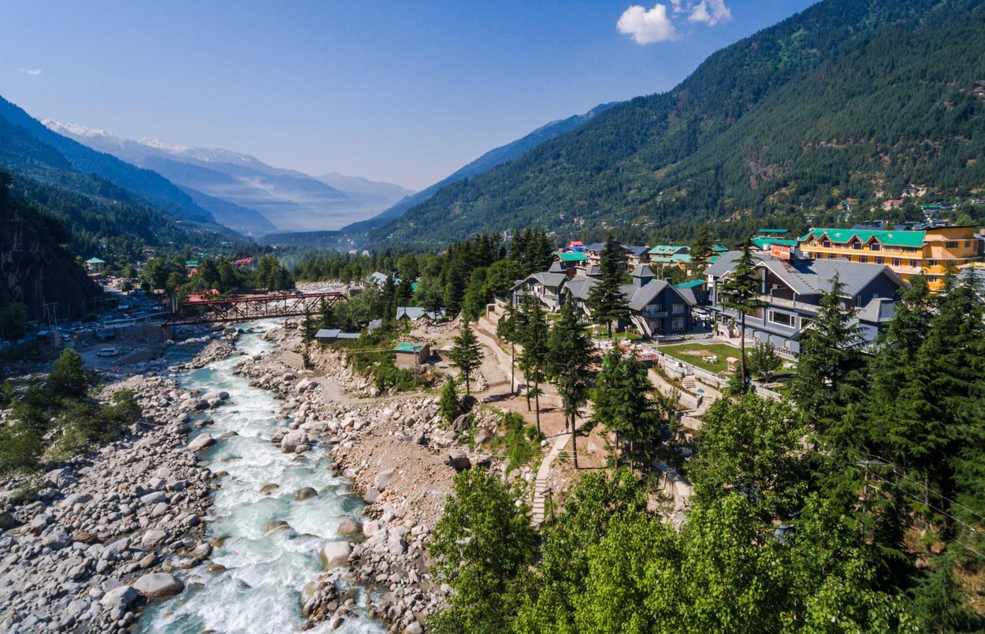 The Highland Park Hotel Manali  Exterior photo