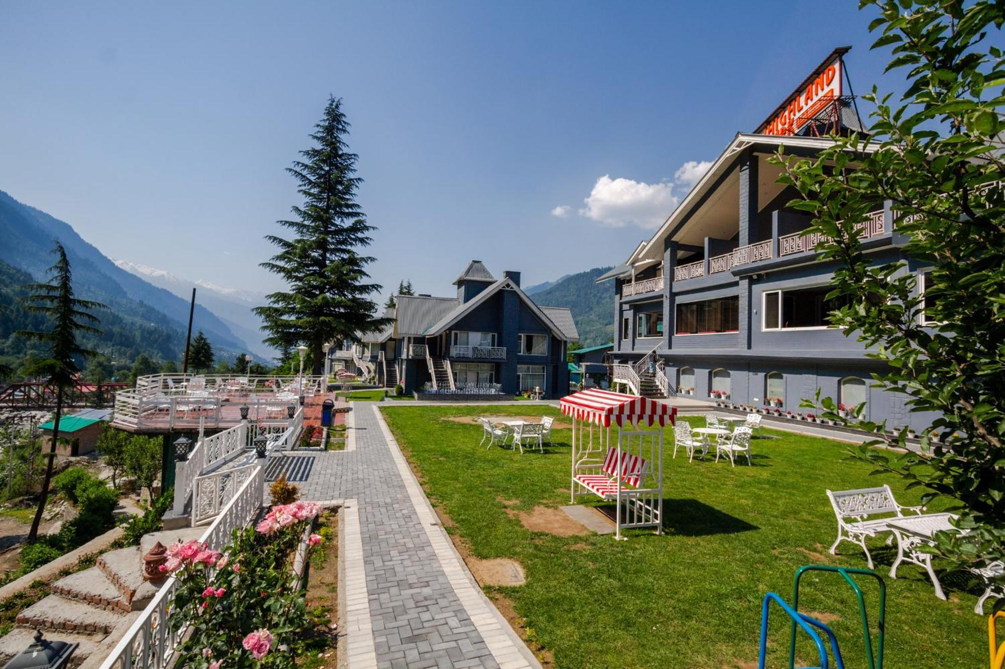 The Highland Park Hotel Manali  Exterior photo