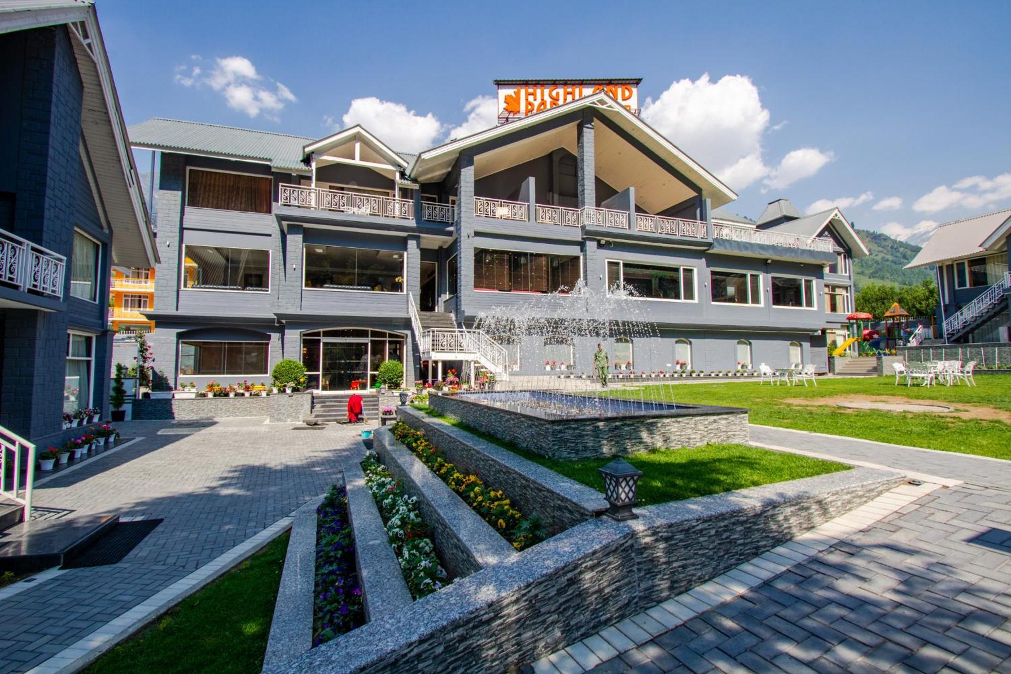 The Highland Park Hotel Manali  Exterior photo