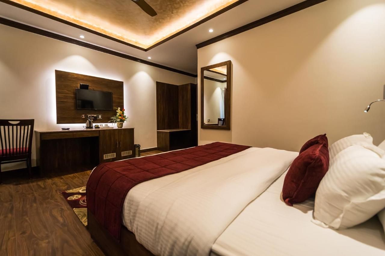 The Highland Park Hotel Manali  Exterior photo